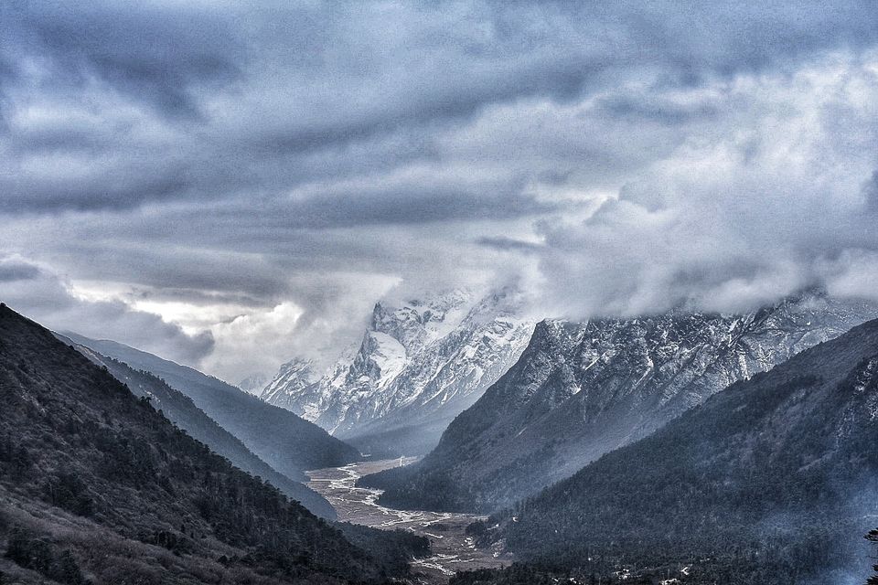 Photo of Zero Point Yumthang Valley, Sikkim, India by Somya Rakshit