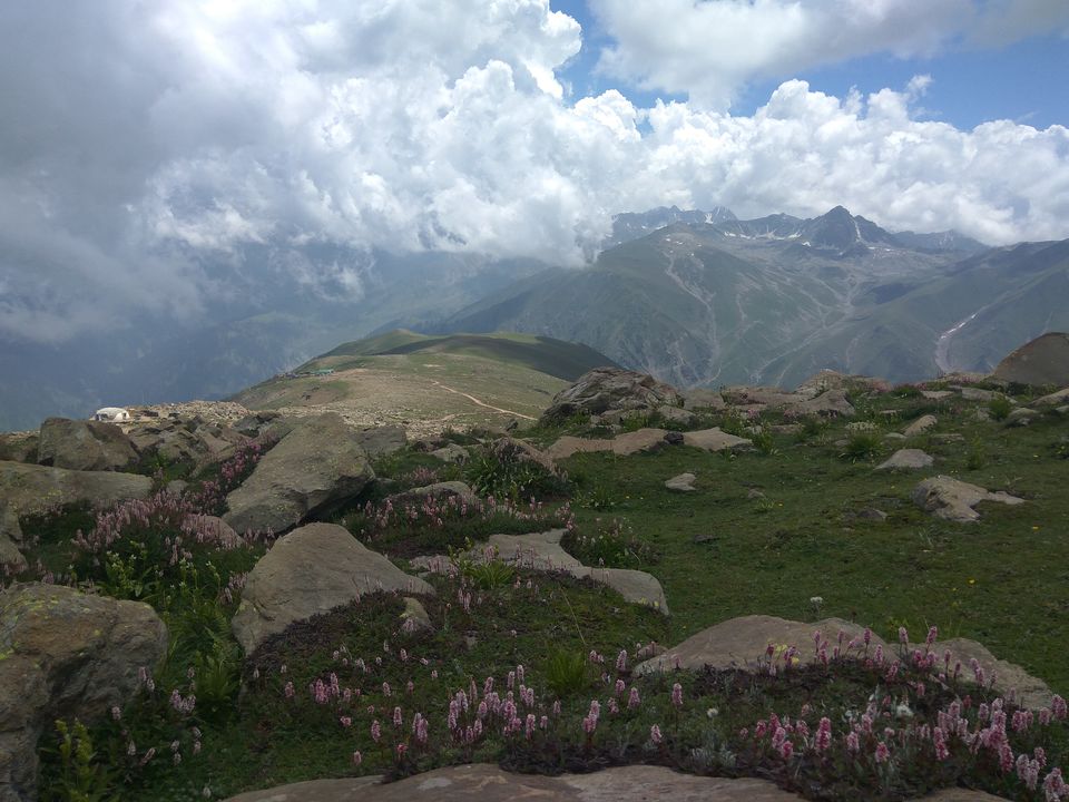 Photo of Kashmir - Gar firdaus bar-rue zamin ast, hami asto, hamin asto, hamin ast. by Keerti