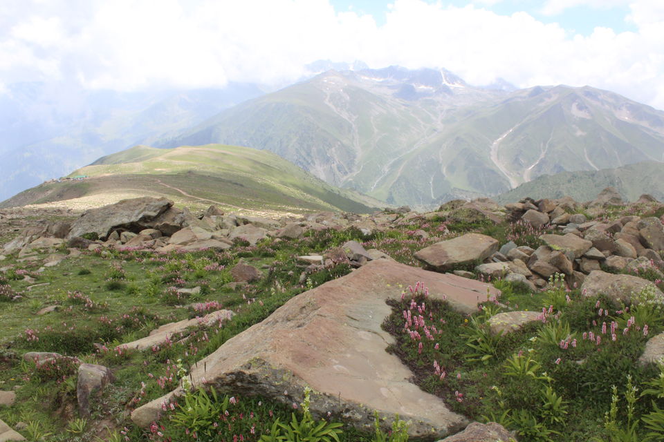 Photo of Kashmir - Gar firdaus bar-rue zamin ast, hami asto, hamin asto, hamin ast. by Keerti