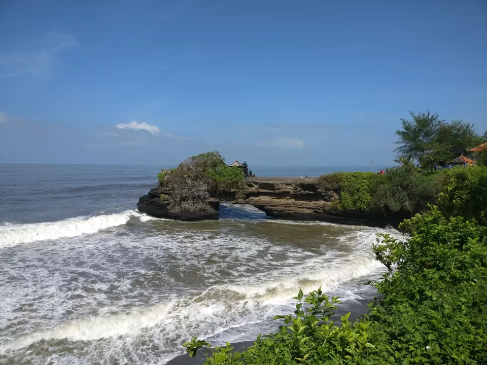 Photo of Tanah Lot Temple, Jalan Tanah Lot, Beraban, Tabanan Regency, Bali, Indonesia by Anup Merkap