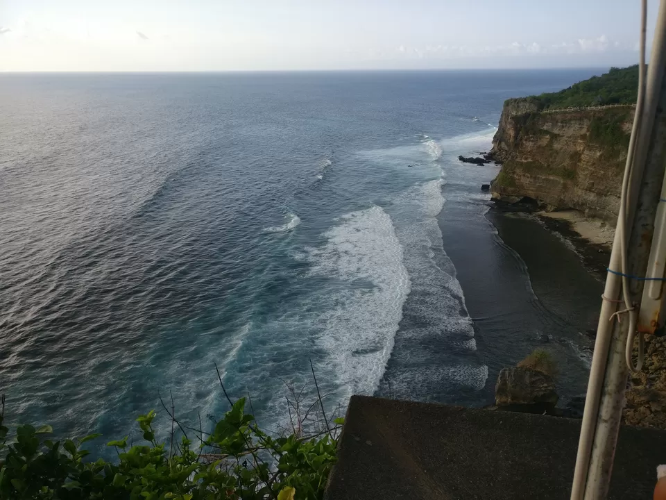 Photo of Uluwatu Temple, Pecatu, Badung Regency, Bali, Indonesia by Anup Merkap