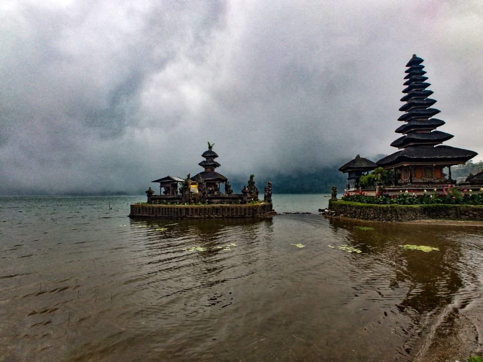 Photo of Ulun Danu Beratan Temple, Danau Beratan, Candikuning, Tabanan Regency, Bali, Indonesia by Shoestring Travel