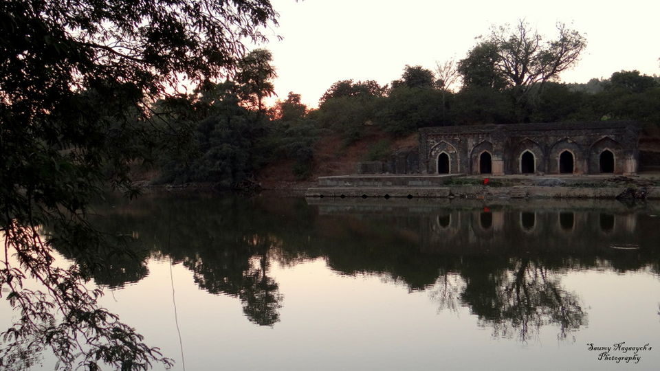 Photo of Mandu - A place that resonates with history.. by Saumy Nagayach