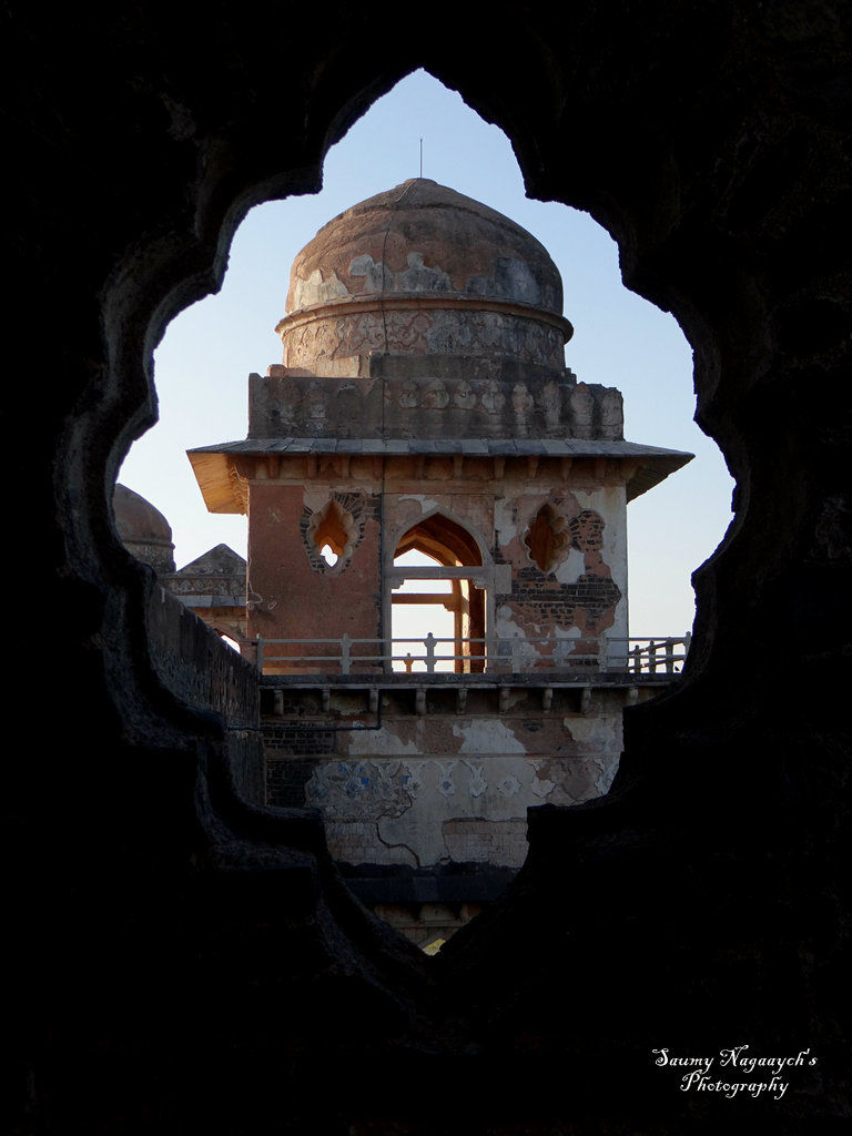 Photo of Jahaz Mahal, Mandav, Madhya Pradesh, India by Saumy Nagayach