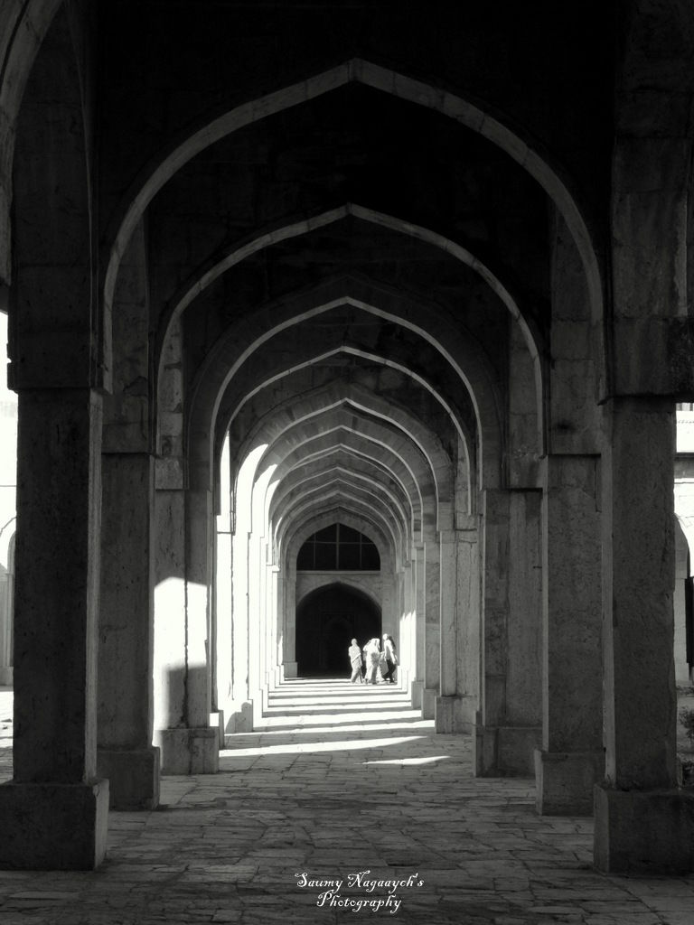 Photo of Jami Masjid, Jahaj Mahal Internal Road, Mandu, Mandav, Madhya Pradesh, India by Saumy Nagayach