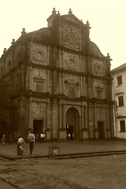 Photo of Basilica of Bom Jesus, Old Goa Road, Bainguinim, Goa, India by Banupriya