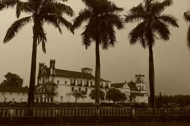 Photo of Se Cathedral, Velha, Goa, India by Banupriya