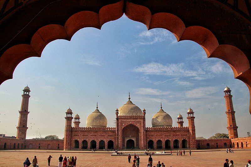 historical places in lahore essay