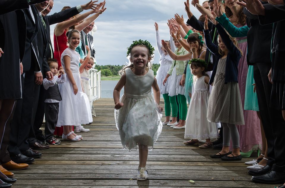 Photo of How to keep kids entertained at your wedding by Samantha Sailor