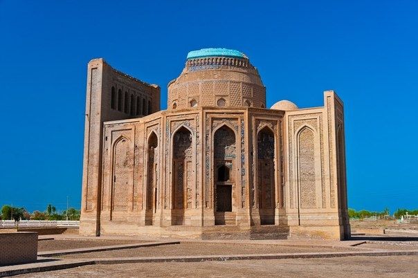 Photo of Kunya-Urgench, Türkmenistan by Compass Tour