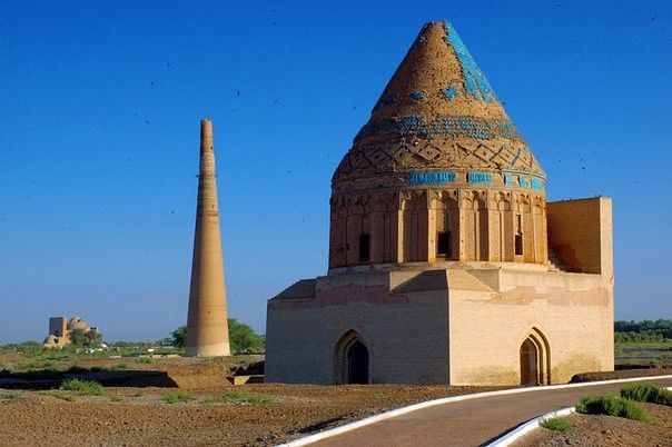 Photo of Kunya-Urgench, Türkmenistan by Compass Tour