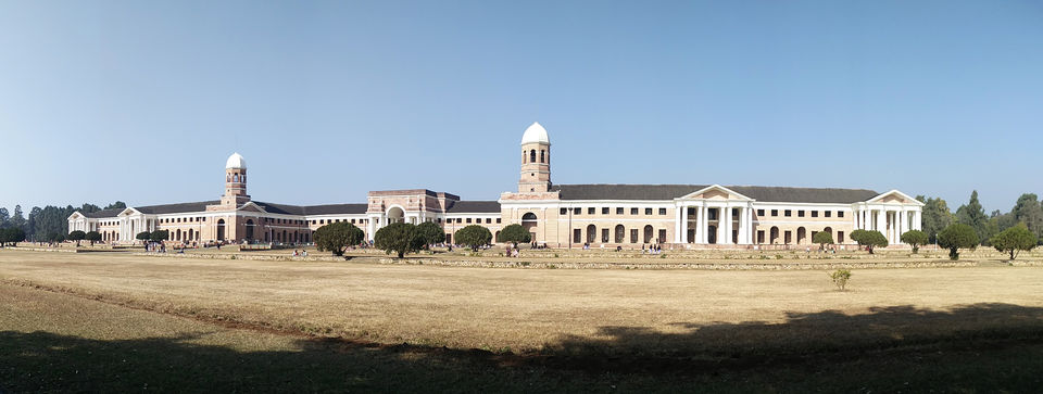 Photo of Forest Research Institute (FRI Dehradun), Chakarata Rd, New Forest, P.O, Indian Military Academy, Dehradun, Uttarakhand, India by Beparwah Parinda