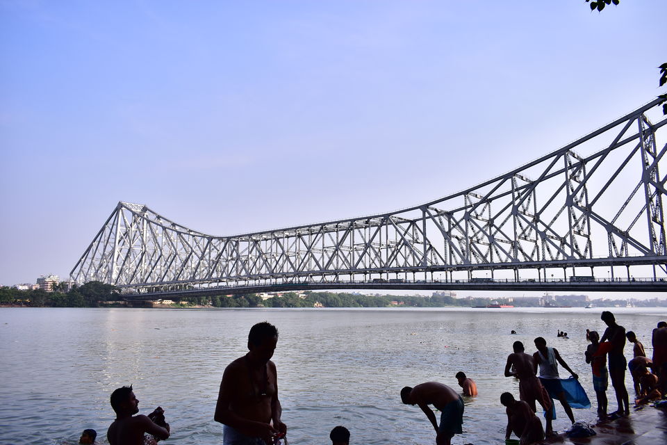 Photo of Mallick Ghat: The flower market by the Ganges. by SWARNABHA DUTTA