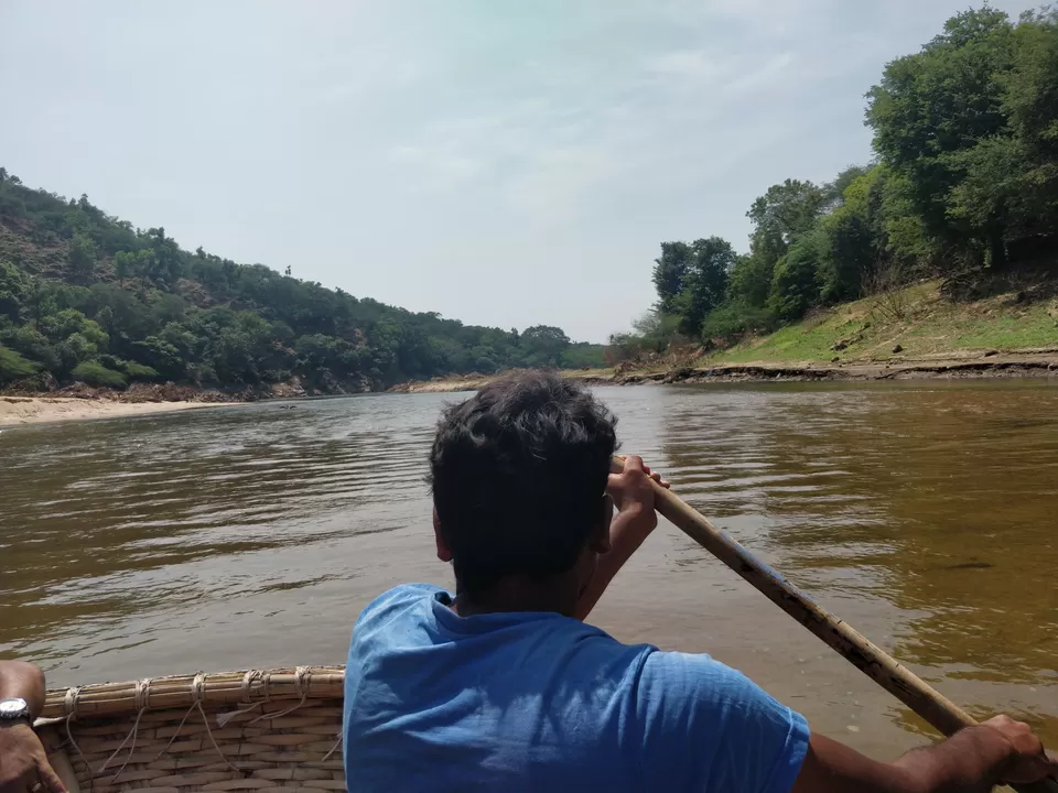 Photo of Hogenakkal Waterfalls, Hogenakkal, Tamil Nadu, India by sagar sakre