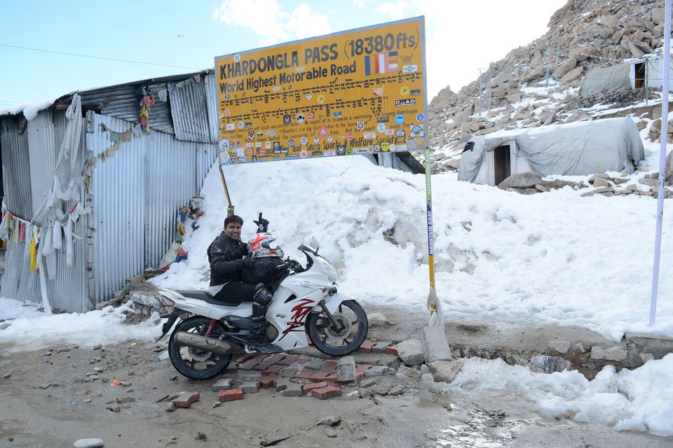 Photo of Khardung La by TrailblazerVinay