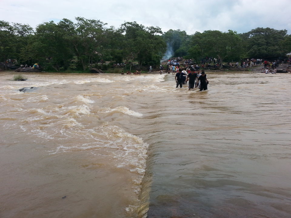 Photo of Devdari Waterfall, Uttar Pradesh by Dr Neeraj Garg