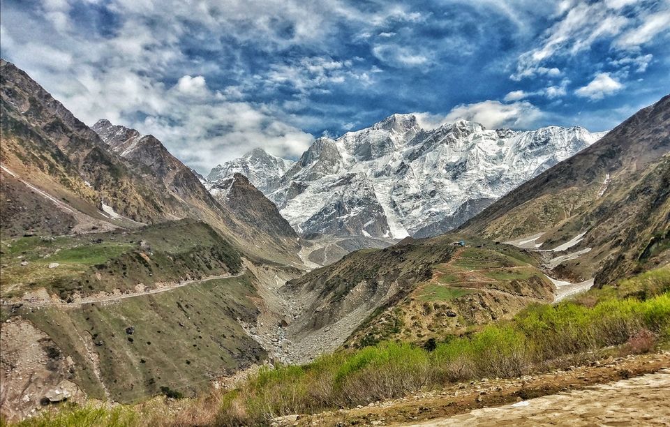 Photo of Lincholi Helipad, Lancholi, Uttarakhand, India by Amyth Singh