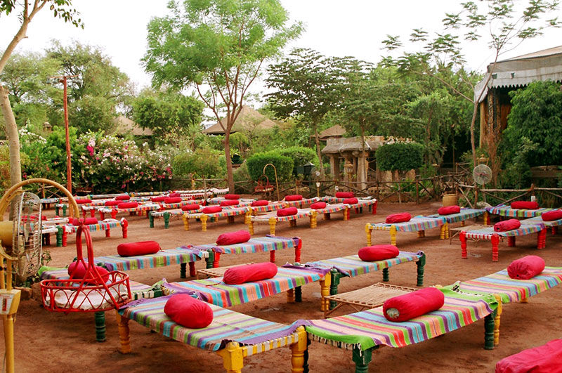 Photo of This Delhi to Mumbai Road Trip Takes You Through 5 Indian States. Are You Ready For It? by Ragini Mehra
