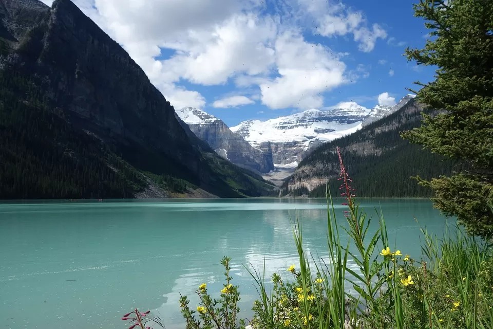 Photo of Lake Louise, AB, Canada by Ragini Mehra