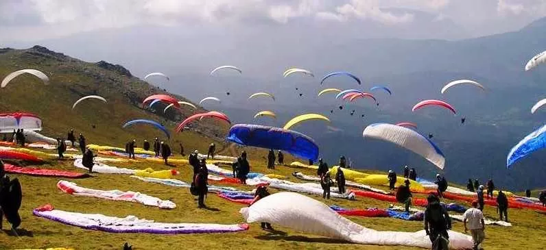Photo of Bir Billing Paragliding, Bir, Himachal Pradesh, India by Ragini Mehra