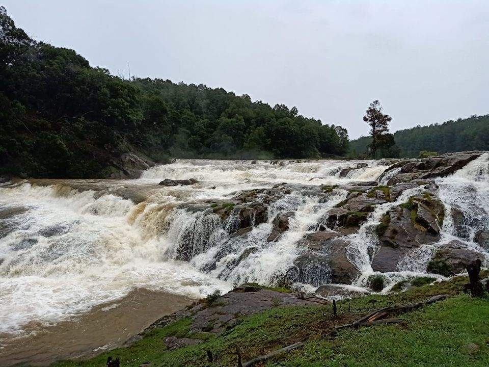 Photo of Pykara WaterFalls, Pykara, Sholur, Tamil Nadu, India by Debabrata Nayak