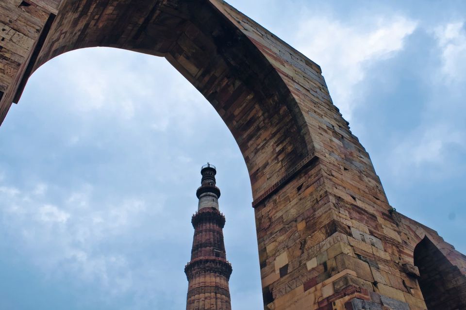 Photo of Qutub Minar, New Delhi, Delhi, India by Abhishek Khanna