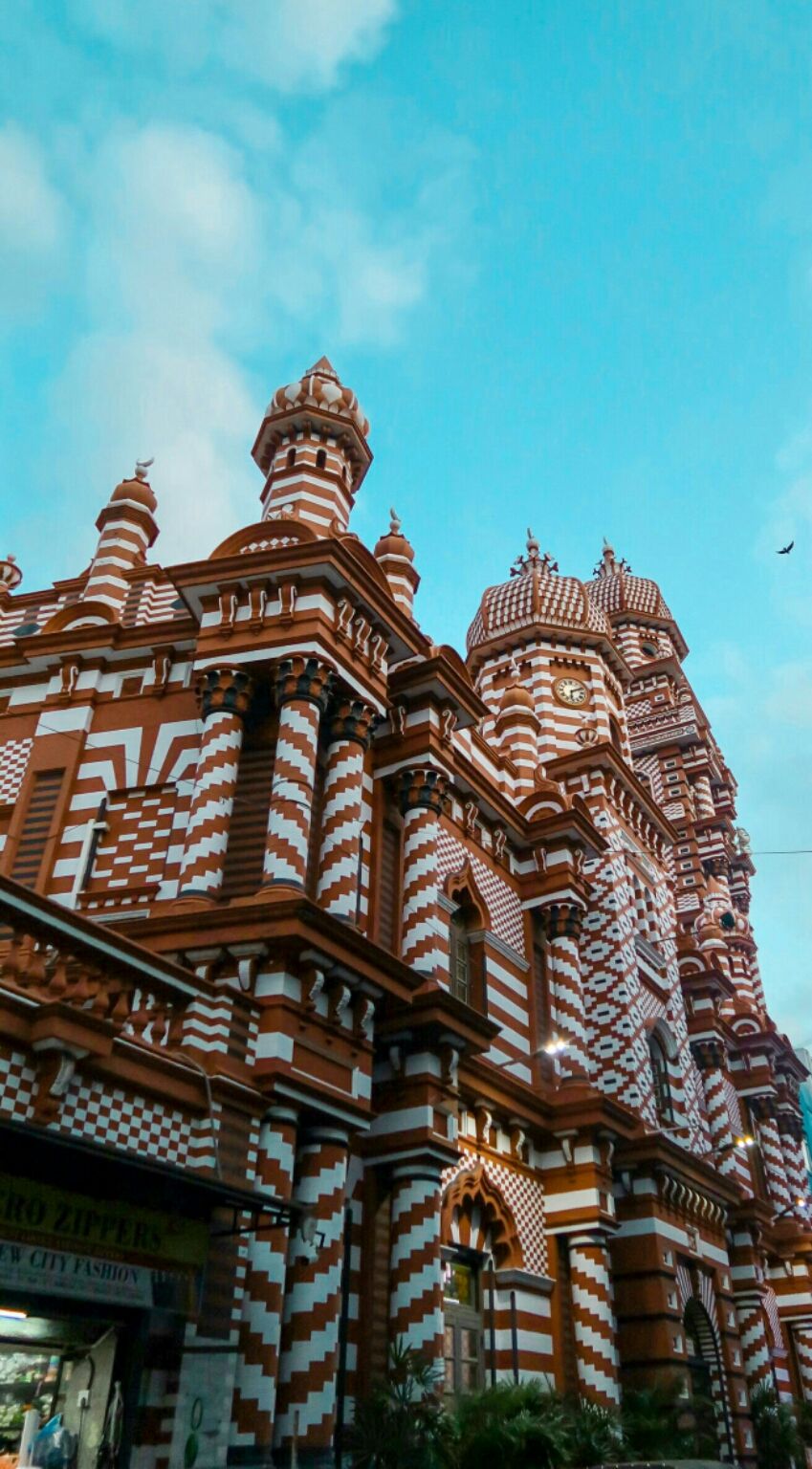 Photo of SriLanka-An island with a beauty of paradise. #BeyondTheBorder by Neha Khan