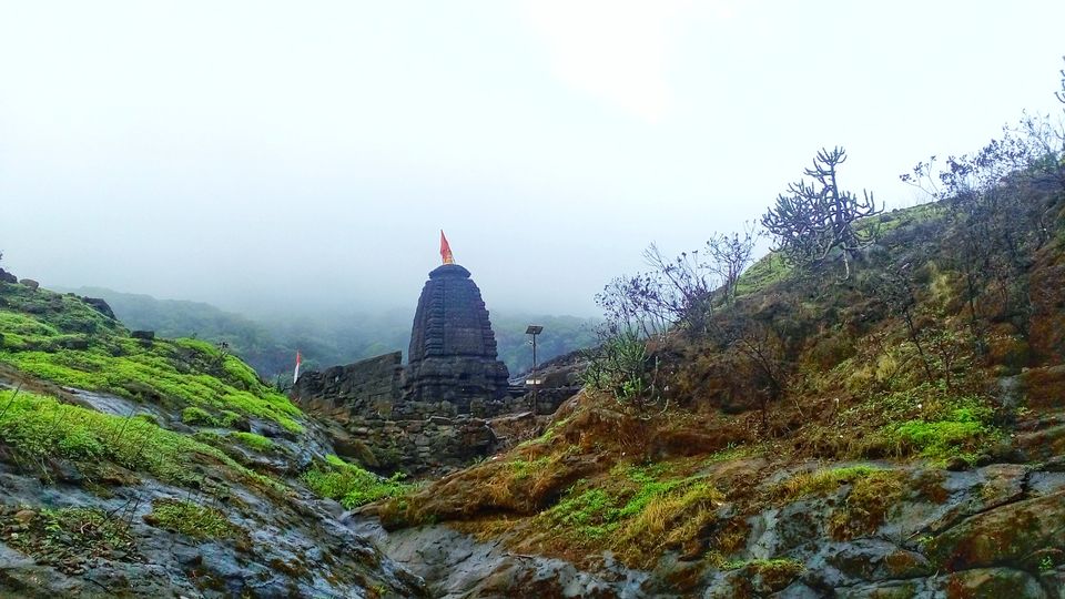 Photo of Will You Dare to Trek this Centuries Old Fort and Ancient Caves in Sahyadri ? by Shubham Saxena