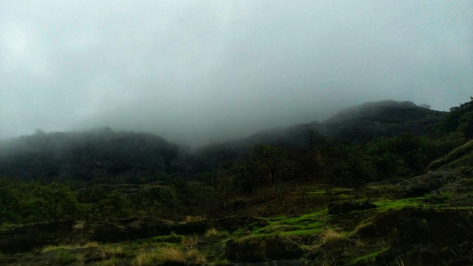 Photo of Will You Dare to Trek this Centuries Old Fort and Ancient Caves in Sahyadri ? by Shubham Saxena