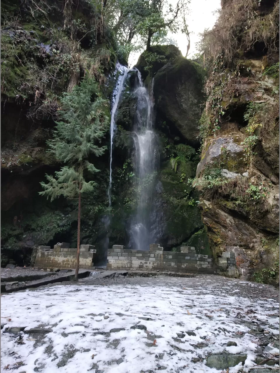 Photo of Jibhi Waterfall, Tandi, Himachal Pradesh, India by Abhishek Raj