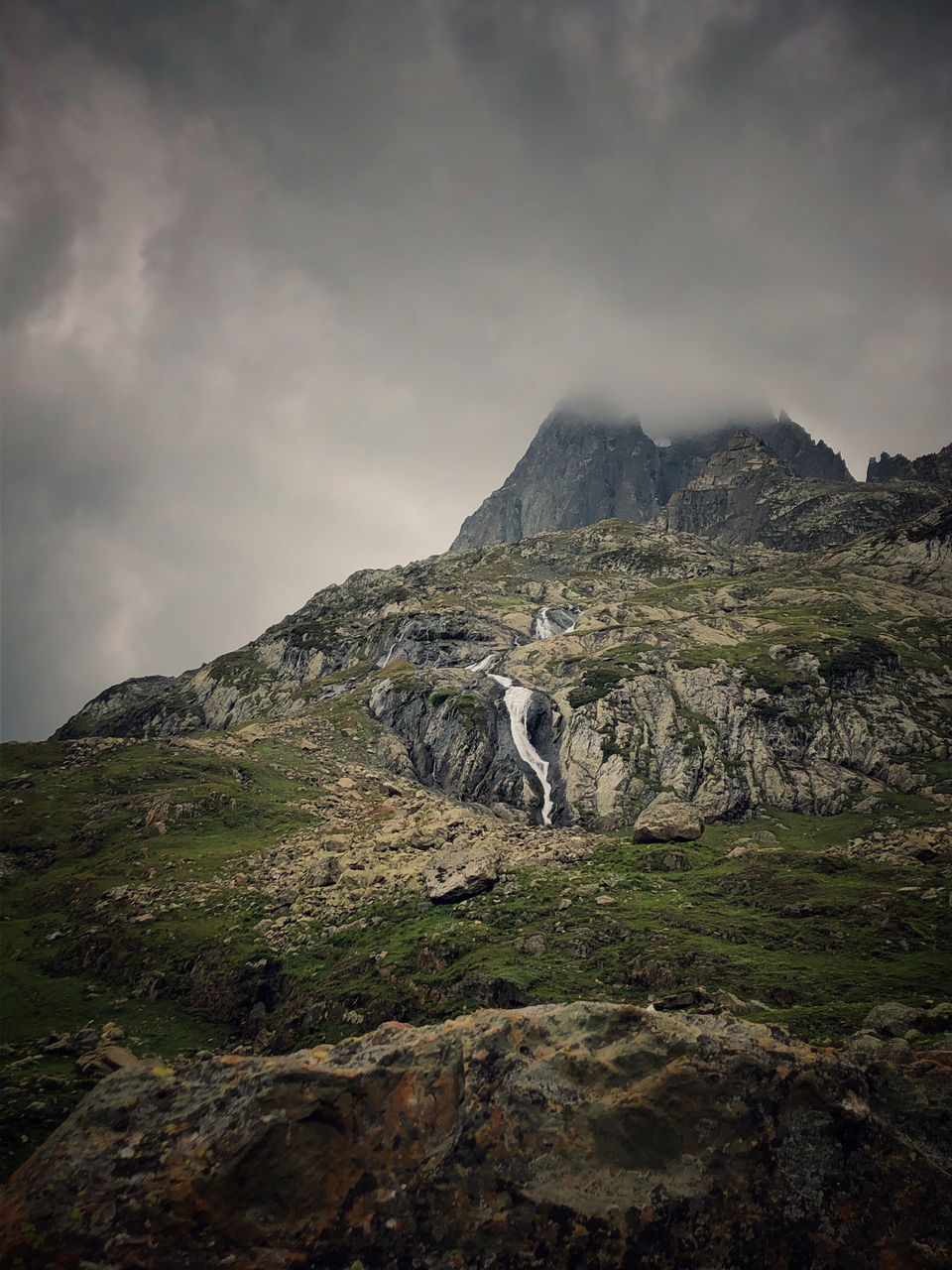 Photo of HOW I BACKPACKED SOLO ACROSS ONE OF THE MOST PRETTIEST TREKS IN INDIA:KASHMIR GREAT LAKES 5/18 by thesolitarybackpacker