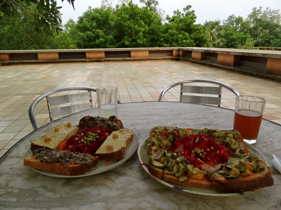 Photo of On the open air terrace of La Terraza by Harris Dhasmana (G!¶S¥)
