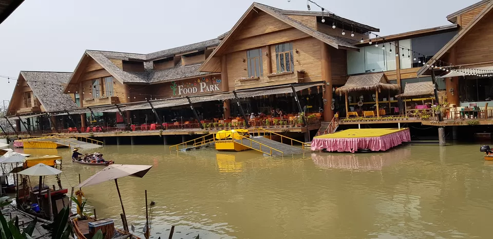 Photo of Pattaya Floating Market, Sukhumvit Road, Pattaya City, Bang Lamung District, Chon Buri, Thailand by Siva Ilankumaran