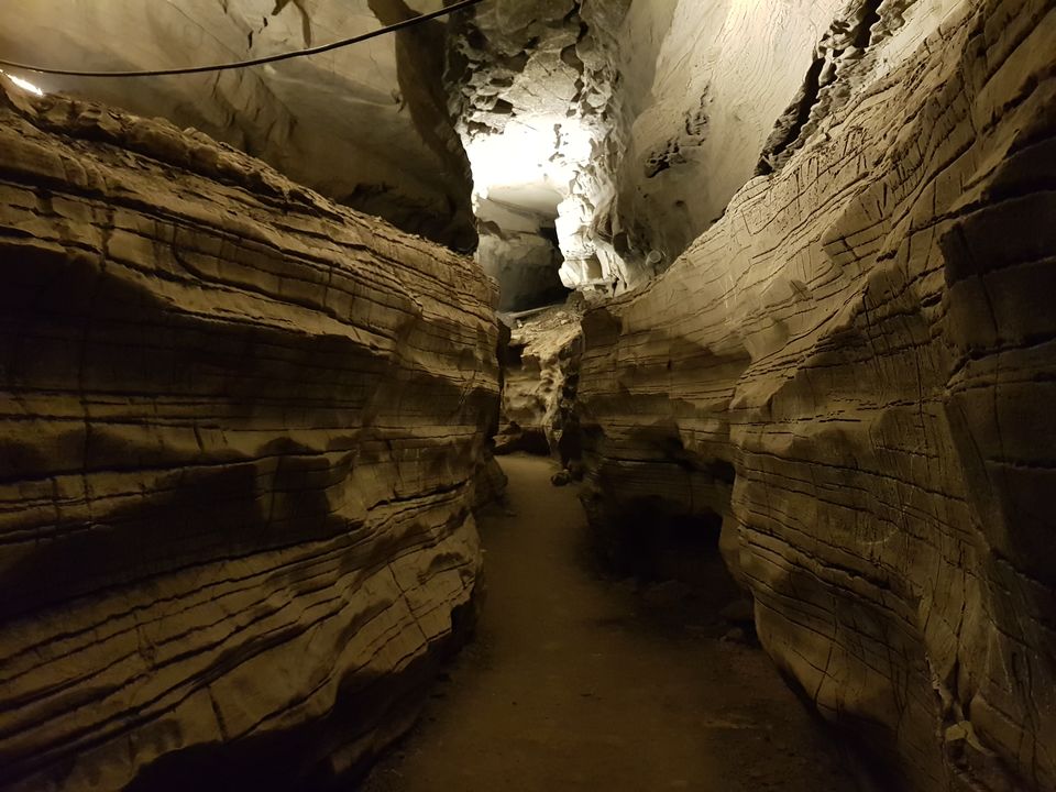 Photo of Belum Caves, Kolimigundla, Andhra Pradesh, India by Siva Ilankumaran
