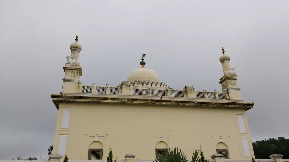 Photo of Raja's Tomb, Mahadevpet, Madikeri, Karnataka, India by Siva Ilankumaran