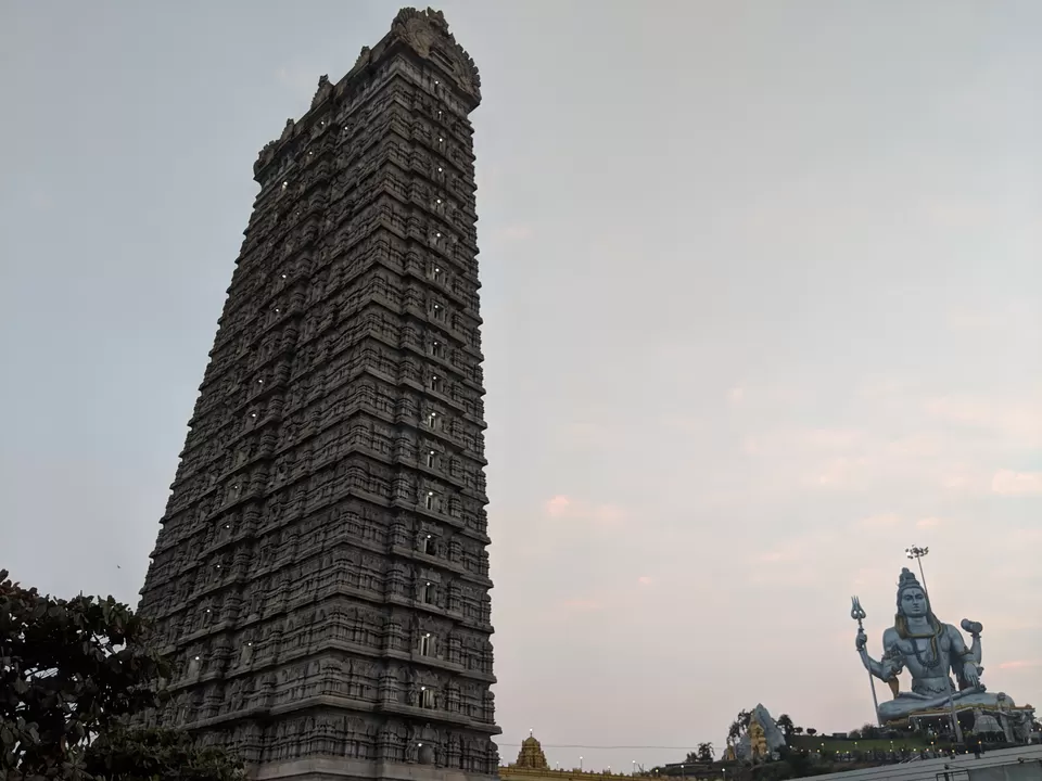 Photo of Murudeshwar Temple, Murdeshwar Temple Main Road, Murdeshwar, Karnataka, India by Siva Ilankumaran