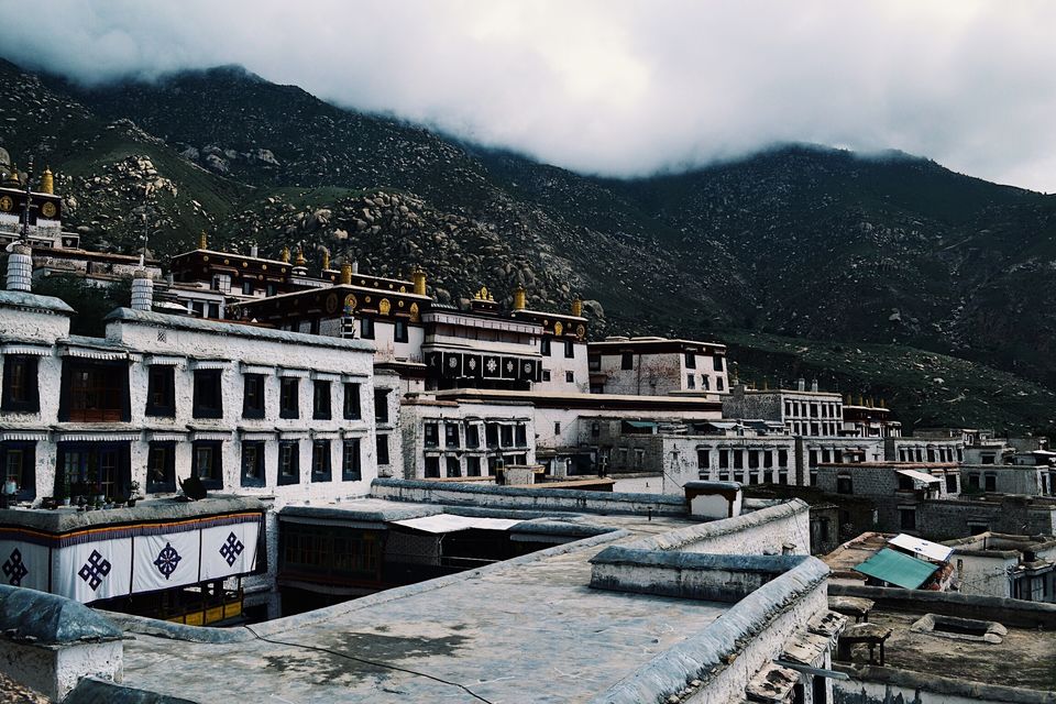 Photo of MYSTICS OF THE HIMALAYAS - Visiting Tibet and Everest Base Camp 2/7 by Fleur Steenbergen