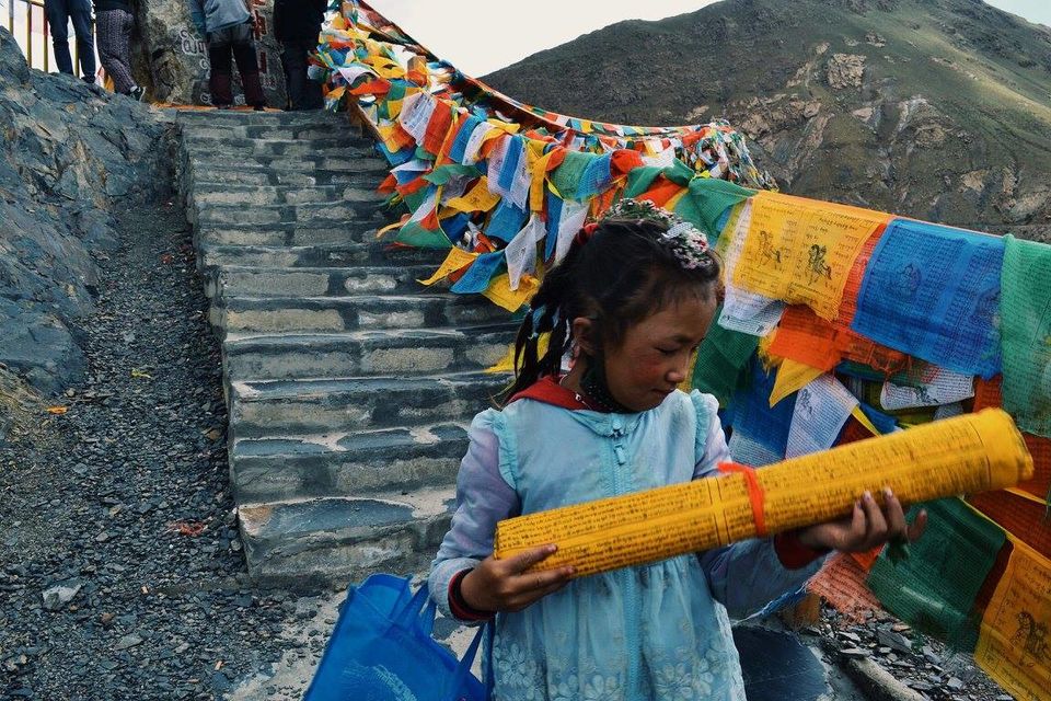 Photo of MYSTICS OF THE HIMALAYAS - Visiting Tibet and Everest Base Camp 6/7 by Fleur Steenbergen