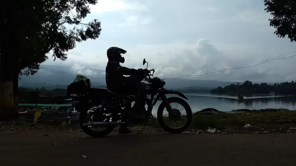 Photo of Shivsagar Lake, Kamargaon, Maharashtra by traveller monk