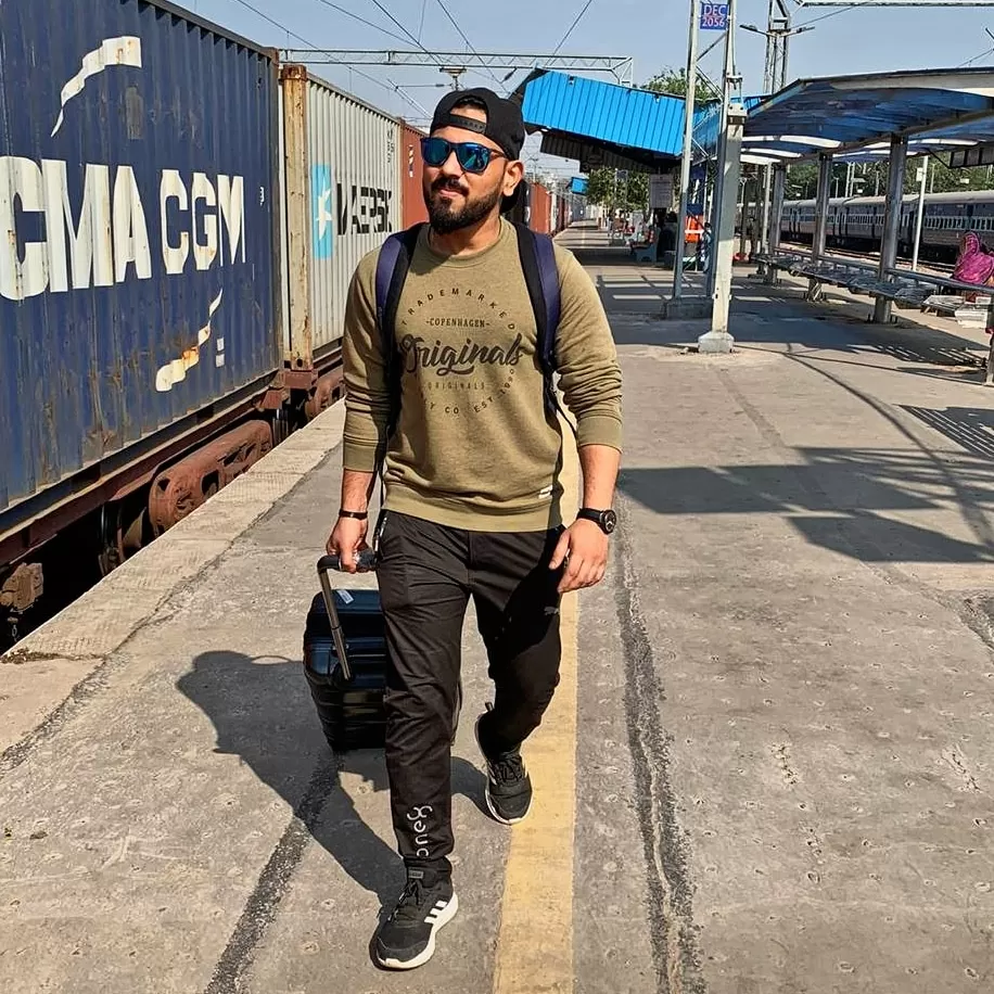 Photo of Delhi Cantonment, New Delhi, Delhi, India by traveller monk