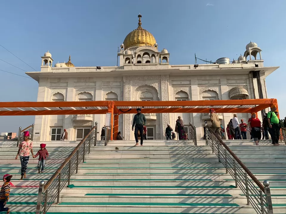 Photo of Bangla Sahib Gurdwara, Hanuman Road Area, Connaught Place, New Delhi, Delhi, India by traveller monk