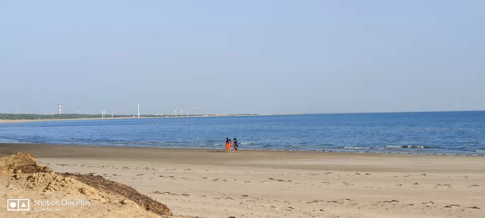 Photo of Hidden beach at Gujurat Sea coast Mandavi by Utkarsh Jain
