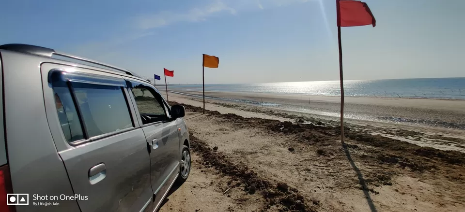 Photo of Hidden beach at Gujurat Sea coast Mandavi by Utkarsh Jain