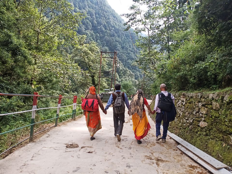 Photo of Gauri Kund - Kedarnath Trekking Way, Kedarnath, Uttarakhand, India by Milan