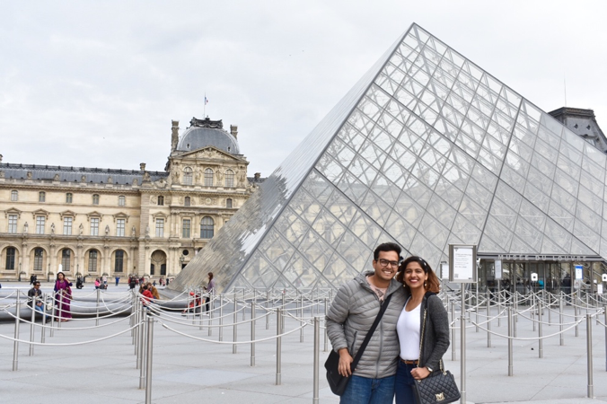 Photo of Louvre Museum, Rue de Rivoli, Paris, France by The Trunk Travellers