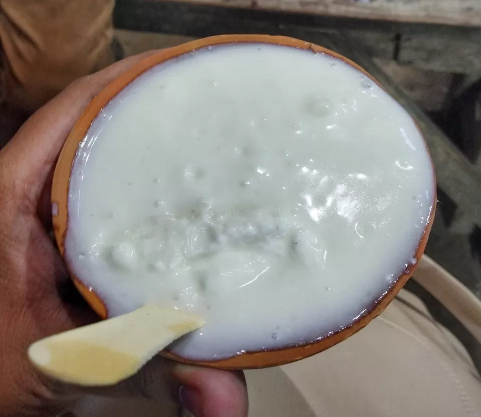 Photo of Vishwanath Gali, Lahori Tola, Varanasi, Uttar Pradesh, India by Debadrita Basak