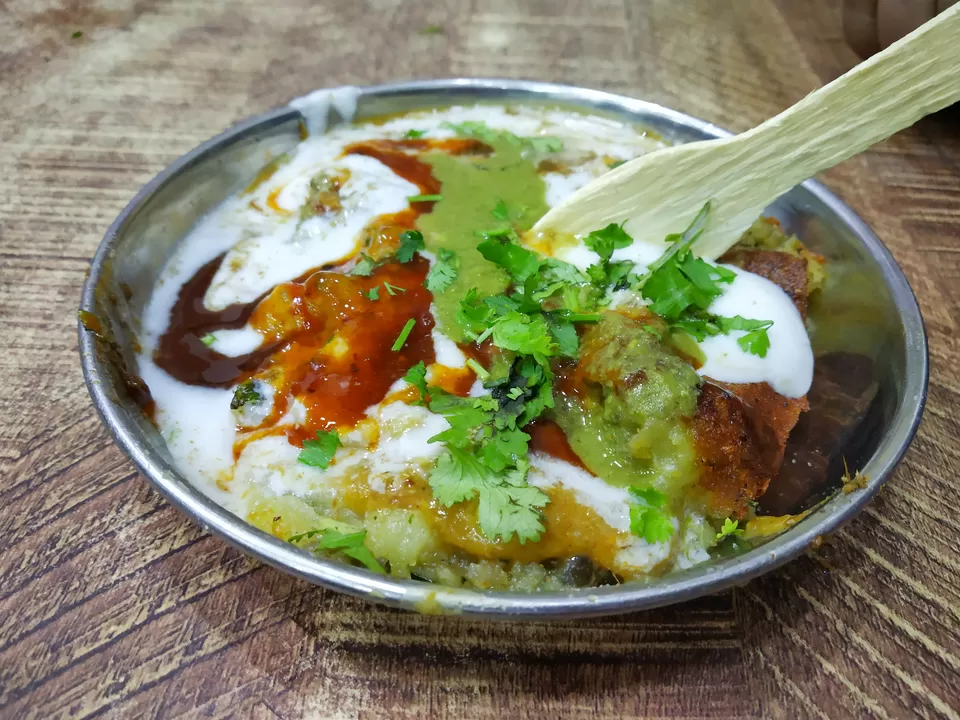 Photo of Deena Chaat Bhandar, Hanuman Mandir, Ramapura Luxa Road, Luxa, Varanasi, Uttar Pradesh, India by Debadrita Basak