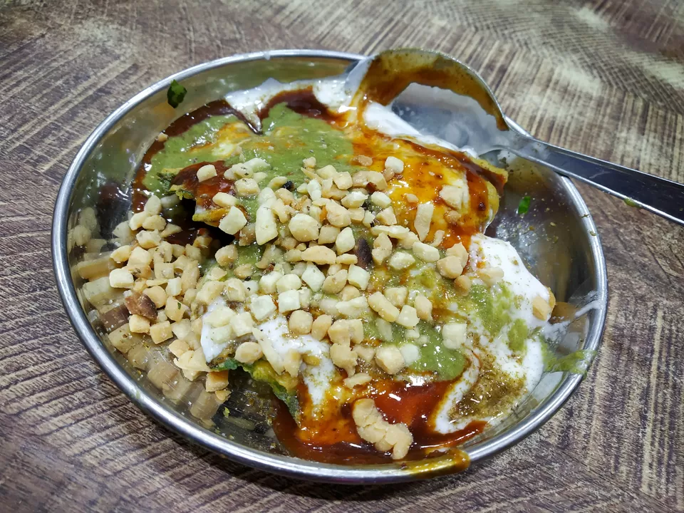 Photo of Deena Chaat Bhandar, Hanuman Mandir, Ramapura Luxa Road, Luxa, Varanasi, Uttar Pradesh, India by Debadrita Basak