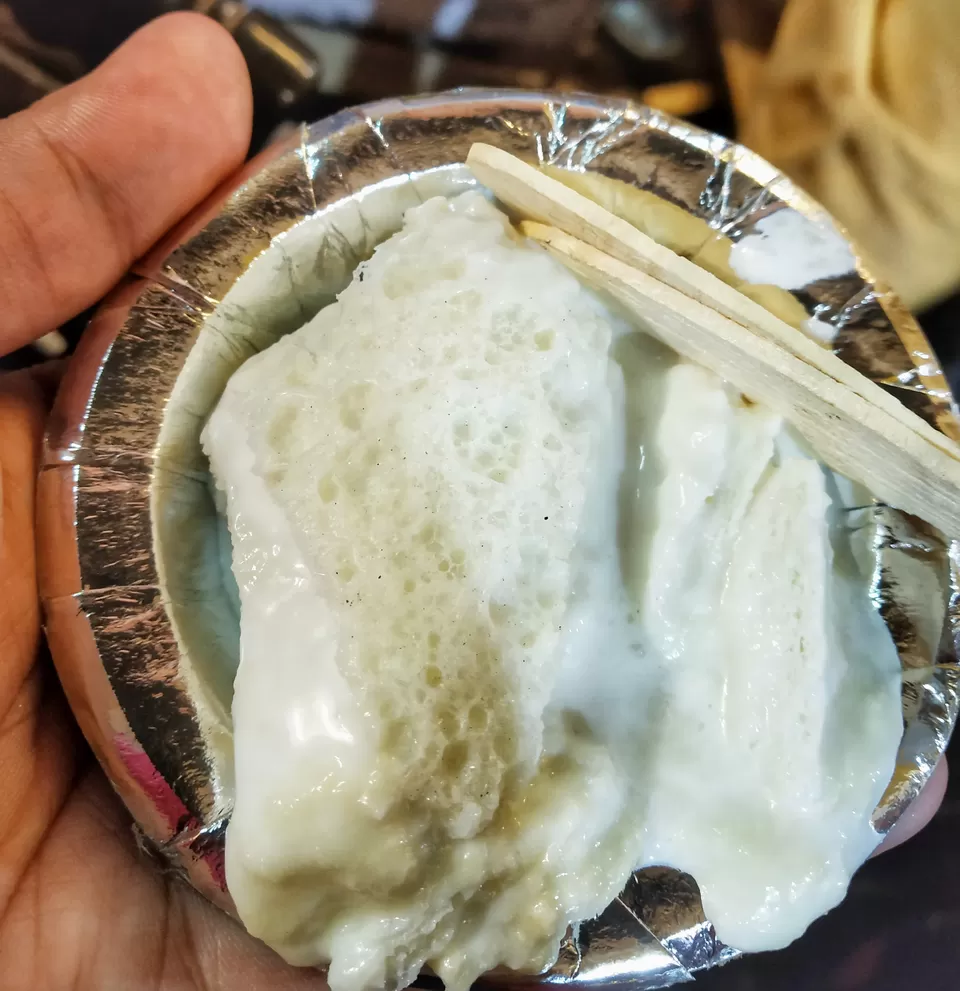 Photo of Vishwanath Gali, Lahori Tola, Varanasi, Uttar Pradesh, India by Debadrita Basak