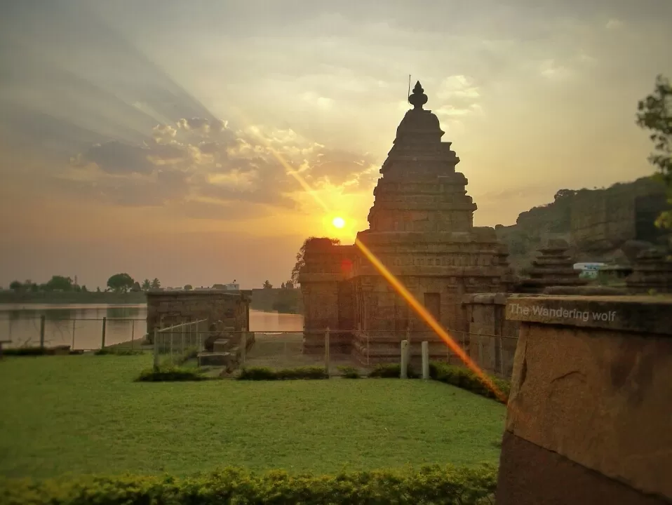 Photo of Sunset Point, Bhootnath Temple, Badami, Karnataka, India by The Wandering Wolf